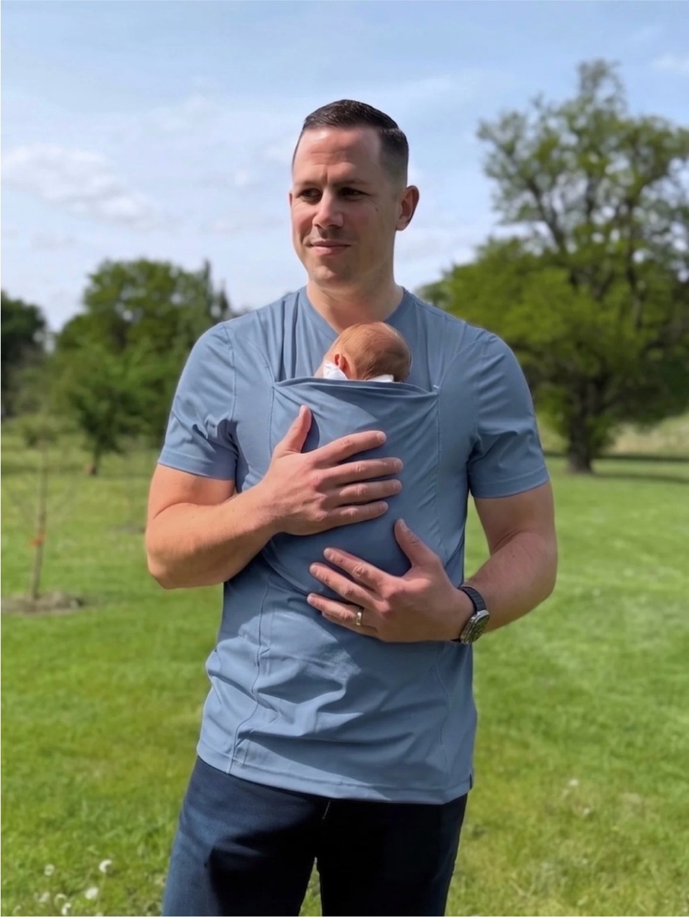 Lalabu Brook Blue Grey Short Sleeve V-Neck Babywearing Tee Size Large